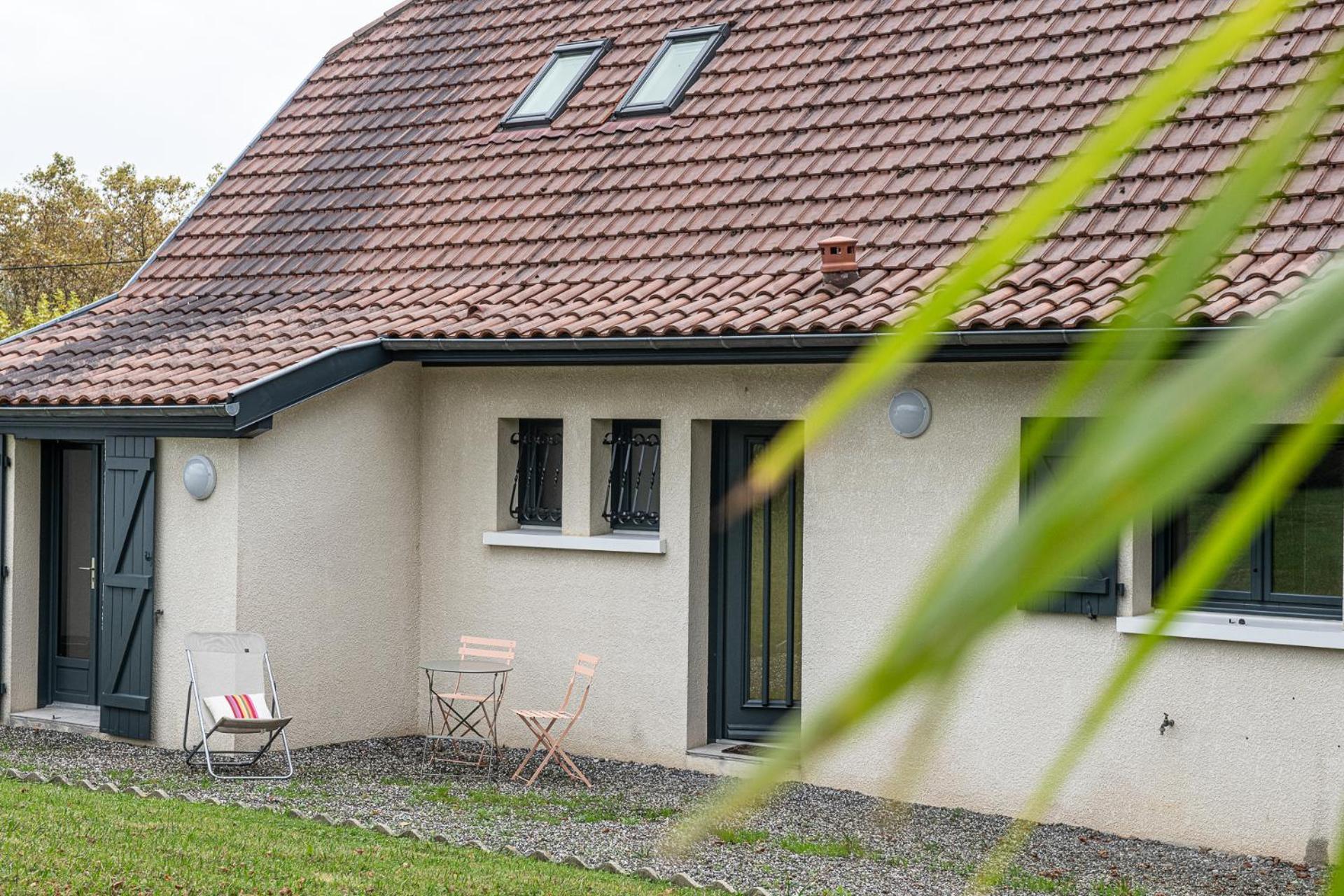 Appartement Moderne Avec Parking Salies-de-Béarn Exterior foto